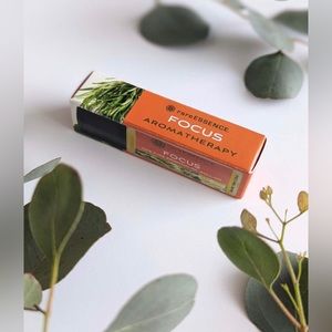 NIB RareEssence Focus Roll-On 💯% Pure Essential Oil